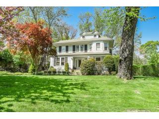 4 bedroom Residence For Sale: Rye, New..