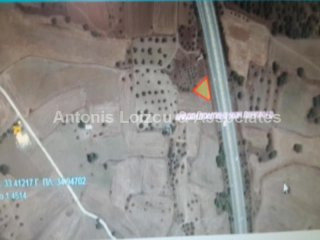 595m2 Plot in Sia
