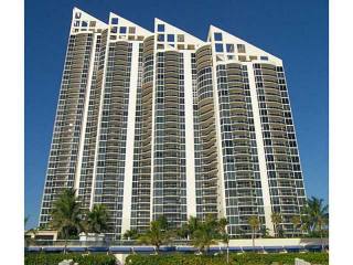 17555 Collins Ave # 906 Sunny Isles..