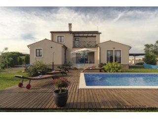 ISTRA, LIŽNJAN PREKRASNA VILLA S BAZENOM