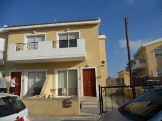 three bedroom townhouse for rent..