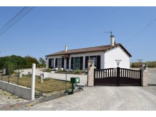3/4 Bedroom One Level House With Garden..