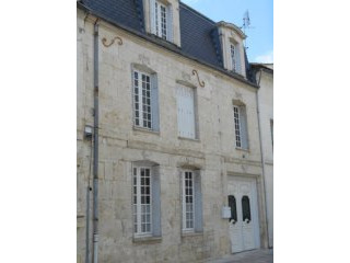 Townhouse For Sale St Jean D Angely