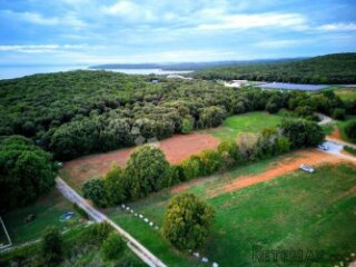 PROSTRANA POLJOPRIVREDNA PARCELA - 300 M OD MORA