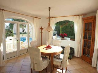 4 Bedrooms - Villa - Alicante - For Sale