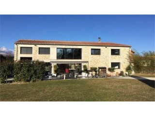 Well Renovated Farmhouse Set On 1..