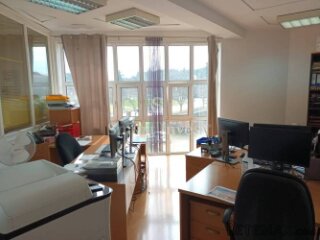 POREČ - CENTAR, poslovni prostor 89 m2 svega 500 m od mora