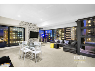 Expansive Living and a Eureka Tower Edge
