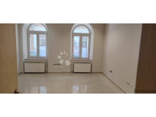 Poslovni prostor za najam u centru grada