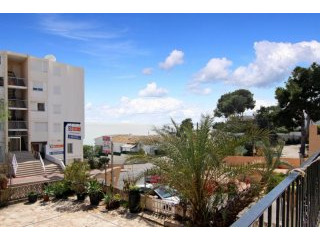Superb villa in second line of the sea