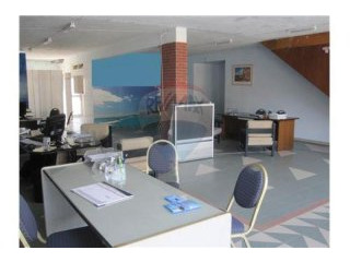 Commercial/Retail - For Rent -..