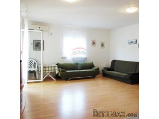 Istra, apartman sa terasom u atraktivnome Medulinu