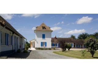 10 bedroom Character For Sale: 03000..
