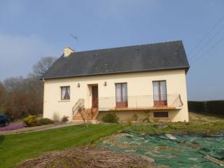 Landivy: Maison 2 Chambres.