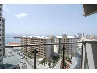 2 bedroom Apartment For Sale: Kings..