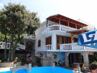 Villa in Dobre Vode, Bar