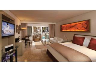 Premium Garden Suite No 2, White Sands..