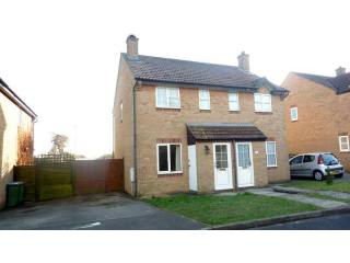 Unfurnished 2 bedroom Property For..