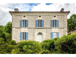 5 Bedroom Manor House For Sale