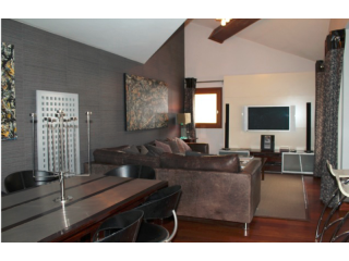 A 3 bedroom duplex apartment, located..