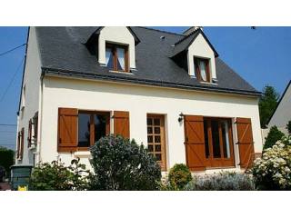 Detached, 4 bedrooms, village property