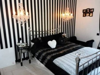 3 Bedroom 1 Bathroom Apartment In..