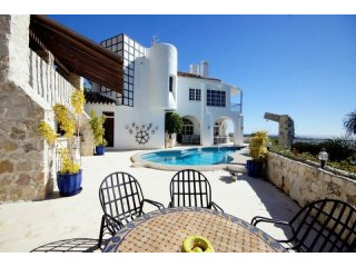 HM3S2704 - Villa For sale in El Herrojo..