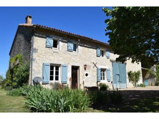 Beautifully Renovated Country House -..