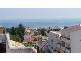 Apartment - Top floor apartment located..