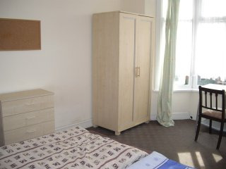 Room share for men, Zone 3, Leyton