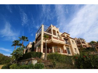 3 Bedroom Middle Floor Apartment