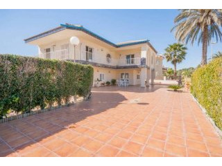 5 Bedrooms - Villa - Alicante - For Sale