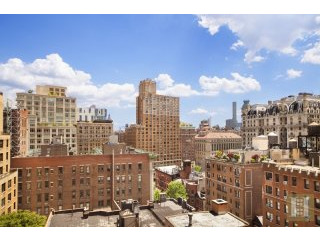 3 bedroom Apartment For Sale: 320 WEST..