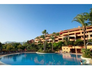 APARTMENT FOR SALE IN BAHIA DE MARBELLA