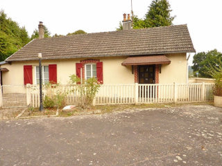 Country House on Nice Plot