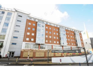 2 Bedroom House in Gunwharf Quays..