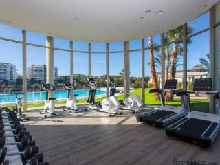 El apartamento se ubican en un complejo residencial..