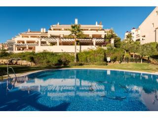 Penthouse for sale in Nueva Andalucia..