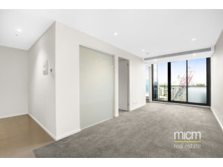 City Road Living With Superb Modern..