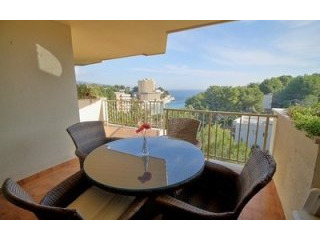 Frontline apartment in Cala Vinyes 2..