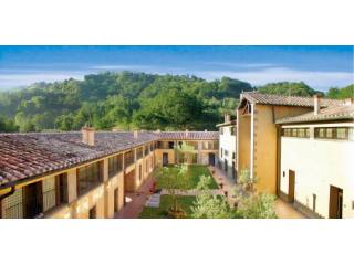Castel Del Piano Apartments With Pool..