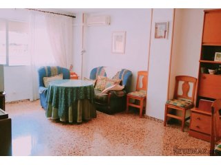Barrio: cerca del mercado centralSuperficie total 95 m2,3..