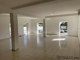 NOVIGRAD, poslovni prostor od 95 m2 na mirnoj lokaciji