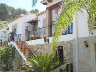 Split level, 4 bed townhouse with sea..
