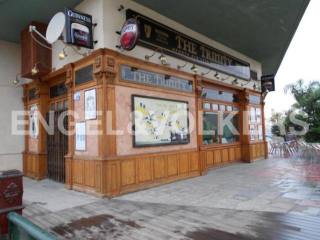 TRADE PREMISES IN AN AREA OF BARS -..