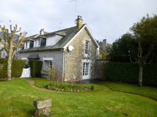 House with Pretty Enclosed Garden and..