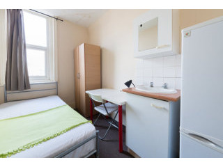 Single with single bed near Kilburn..
