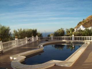 Villa for Sale in Arenas 550.000 €