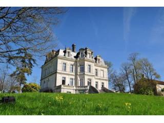 9 bedroom Castle For Sale: 16100..