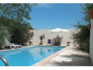 Chambre D'hotes Avec Jardin Et Piscine..